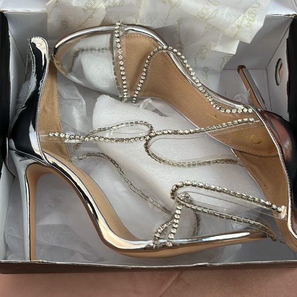 Sexy silver sandals NIB OLIVIA Ferguson a 10 - Picture 9 of 13